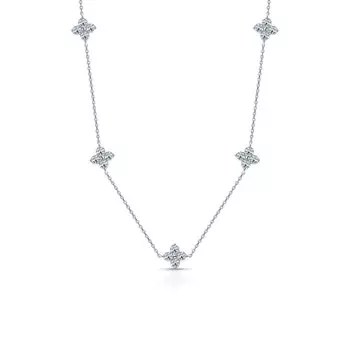 Серебряное шейное украшение с фианитами