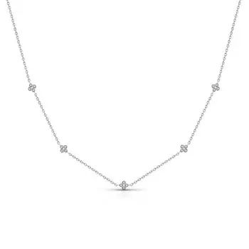 Серебряное шейное украшение с фианитами