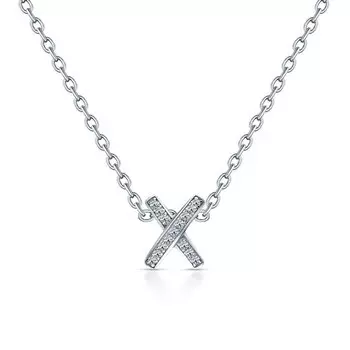 Серебряное шейное украшение с фианитами