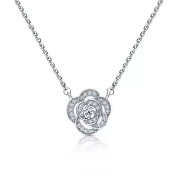 Серебряное шейное украшение с фианитами