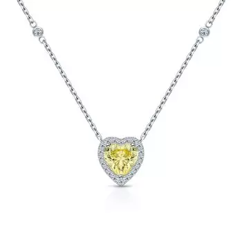 Серебряное шейное украшение с фианитами