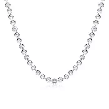 Серебряное шейное украшение с фианитами