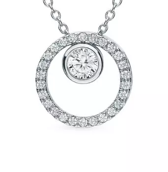 Серебряное шейное украшение с фианитами