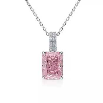 Серебряное шейное украшение с фианитами