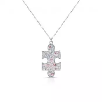 Серебряное шейное украшение с фианитами