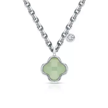 Серебряное шейное украшение с фианитами и алпанитом