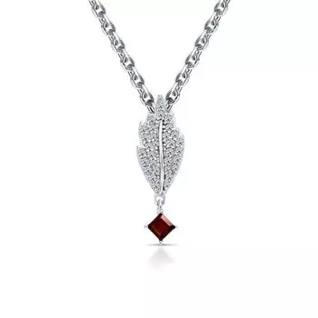 Серебряное шейное украшение с фианитами и гранатами природными