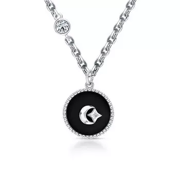 Серебряное шейное украшение с фианитами и керамикой