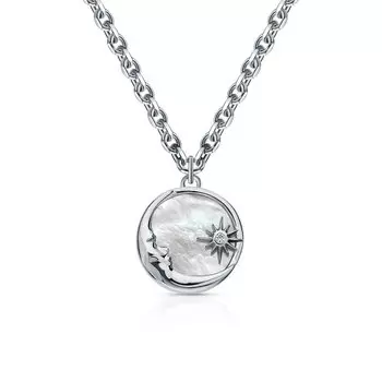 Серебряное шейное украшение с фианитами и перламутром природным