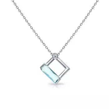 Серебряное шейное украшение с фианитами и ювелирными кристаллами