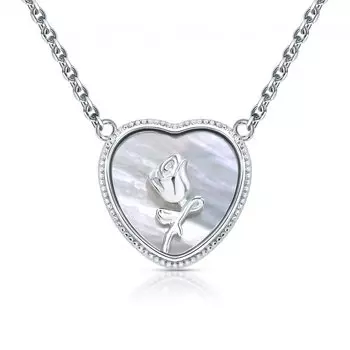 Серебряное шейное украшение с перламутром природным