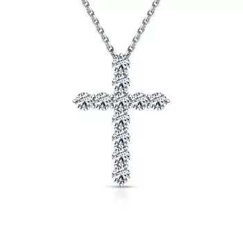 Золотая подвеска с бриллиантами выращенными