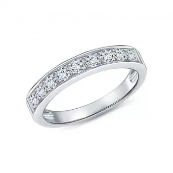 Золотое кольцо с бриллиантами выращенными