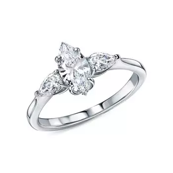 Золотое кольцо с бриллиантами выращенными