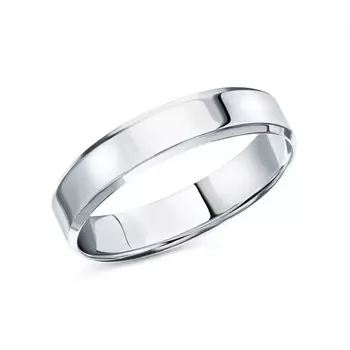 Золотое обручальное кольцо