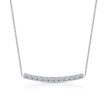 Золотое шейное украшение с бриллиантами выращенными