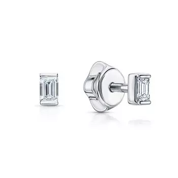 Золотые серьги с бриллиантами природными