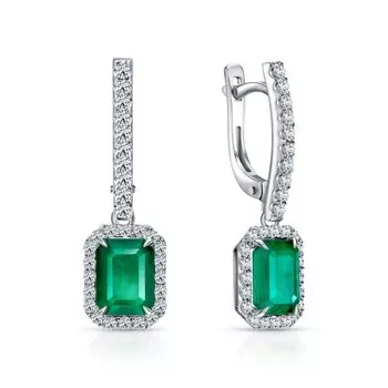 Золотые серьги с бриллиантами природными и изумрудами природными