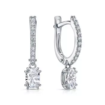 Золотые серьги с бриллиантами выращенными