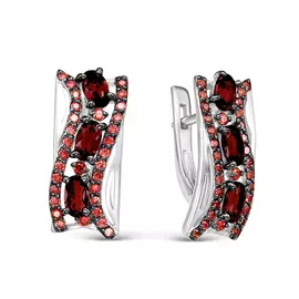 Серьги из серебра с гранатами и фианитами с родированием 2-1039р-404