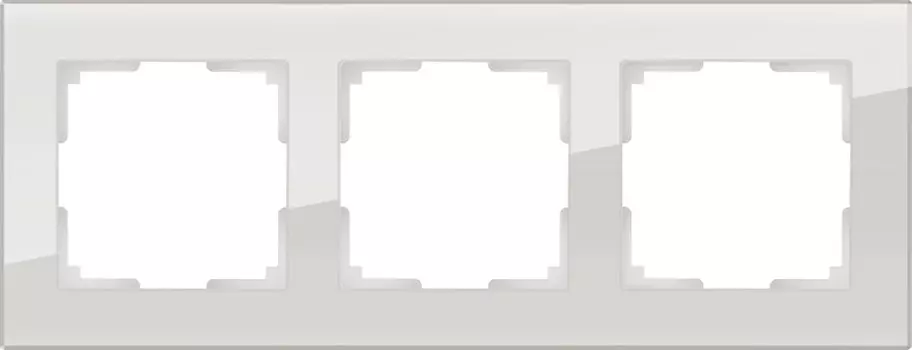 Рамка на 3 поста Favorit WL01-Frame-03 a050896
