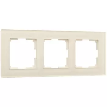 Рамка на 3 поста (молочный, стекло) Favorit a058815