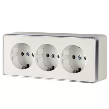 Розетка тройная с заземлением и шторками Gallant (слоновая кость) WL15-02-05 Werkel