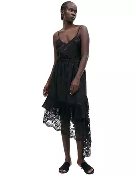 Асимметричная юбка с кружевом