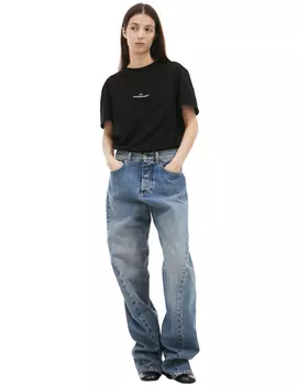 Asymmetrical jeans