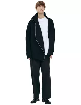 Свитер на асимметричной молнии