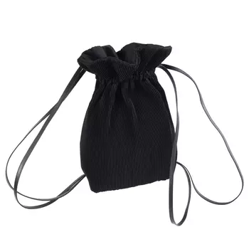 Black pleated bag