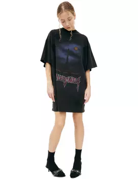 Черная футболка с принтом