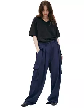 Cargo trousers with patch pockets