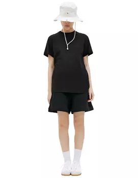 Черная базовая футболка