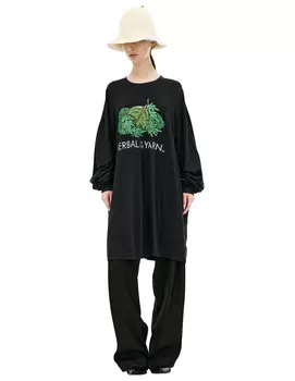 Black 'HERBAL IN THE YARN' Longsleeve