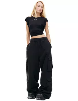 Черный топ с открытой спиной