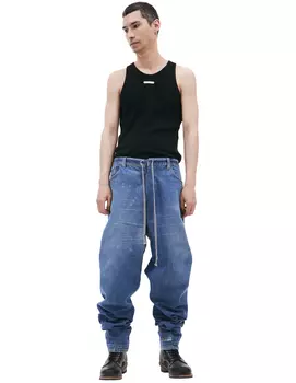 Джинсы на кулиске