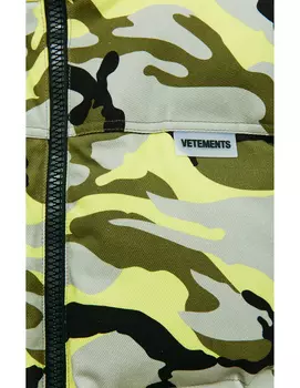 Камуфляж пуховик с логотипом