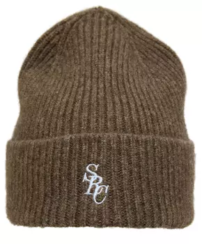 Вязаная шапка из шерсти