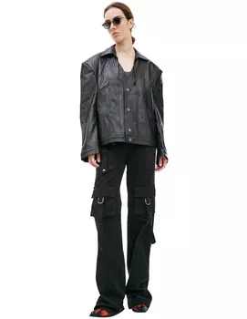 Кожаная куртка с V-вырезом