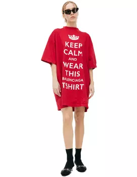 Красная футболка оверсайз