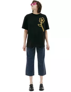 Футболка с нашивками