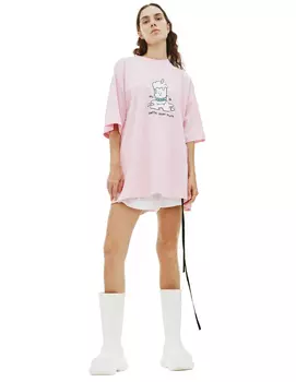 Розовая футболка с принтом