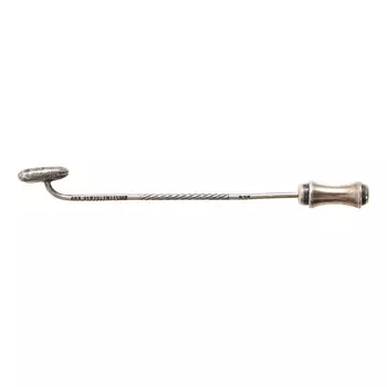 Серебрянная брошь в виде игры