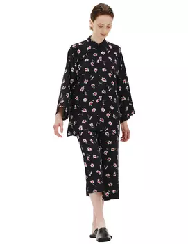 Shirt with band collar