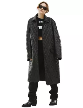 Стеганое пальто из кожи