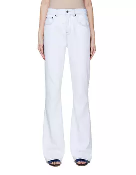 Светло-голубые расклешенные джинсы