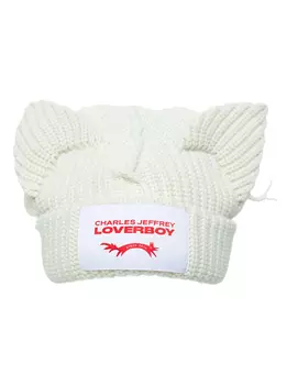 Вязаная шапка из шерсти