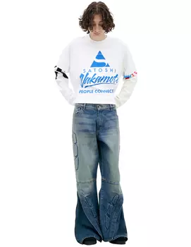 Wide jeans with zippers