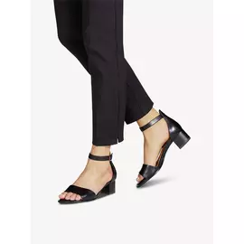 Босоножки на каблуке кожаные